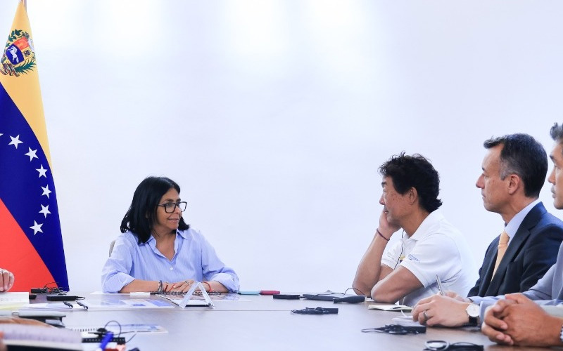 Gobierno coordina planes de reconstrucción urbana con firmas de ingeniería sísmica