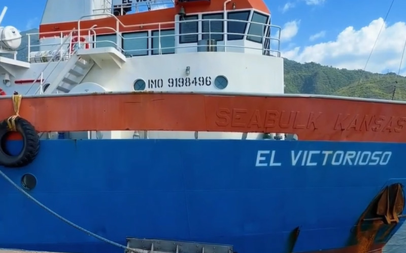 Arriba a La Guaira buque “El Victorioso” con maquinaria pesada para reforzar obras de infraestructura