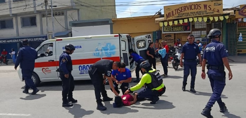 Accidente de tránsito en la carretera Morón-San Felipe deja dos personas heridas, entre ellas un lactante