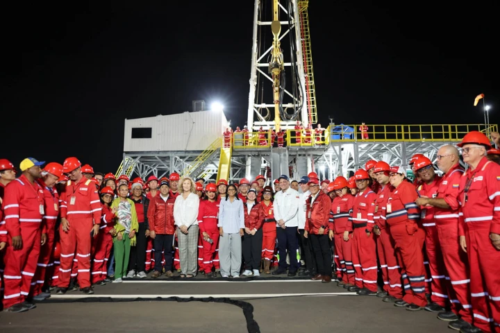 Venezuela supera la producción petrolera con un millón 230 mil barriles diarios