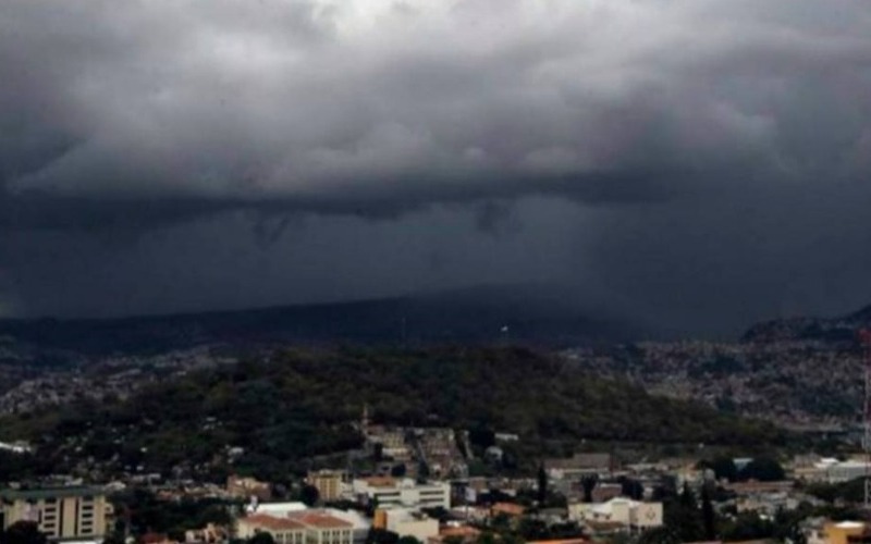 INAMEH reporta llegada de Onda Tropical 47 y lluvias en gran parte del país